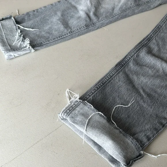 GAP Women's Gray Straight Leg Jeans - Picture 3 of 7